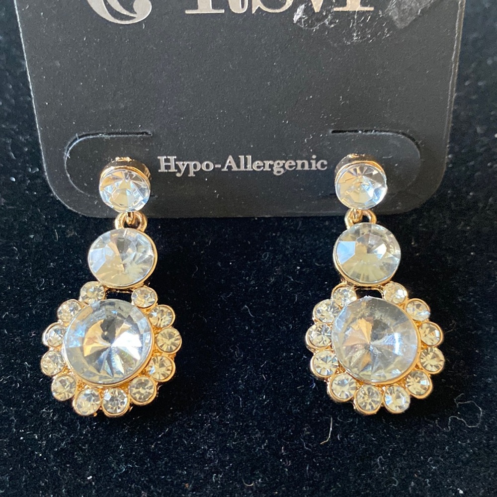 Charming Charlie, Goldtone Rhinestone Dangle Earrings, Gorgeous 🧡💚❤️💜🔥🔥🔥
